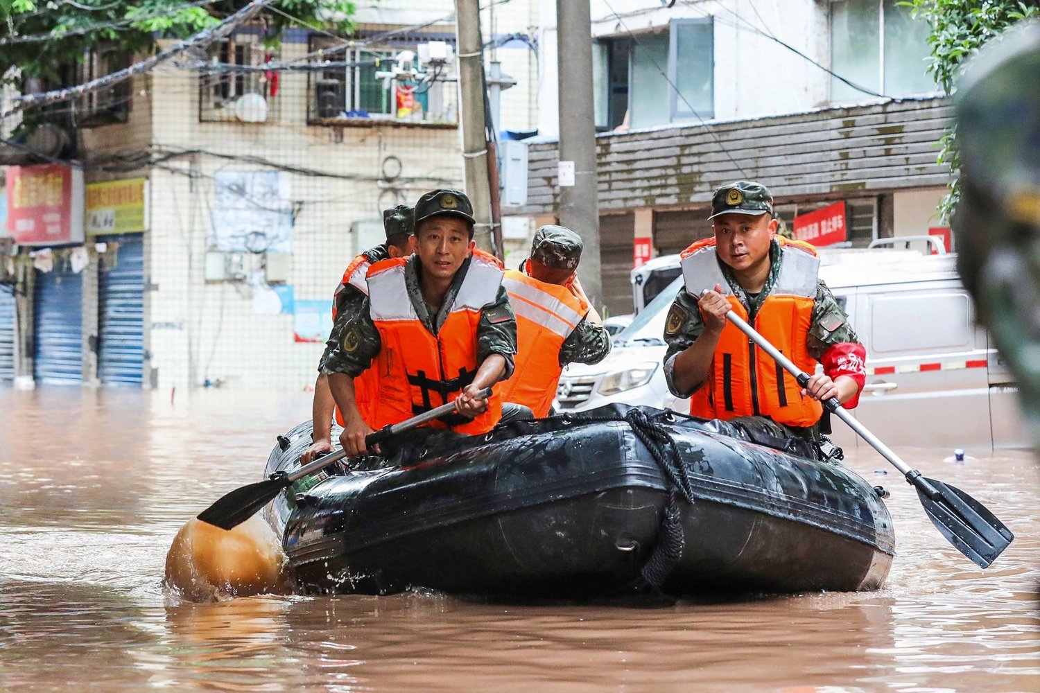 15 قتيلا جراء أمطار غزيرة في جنوب غرب الصين