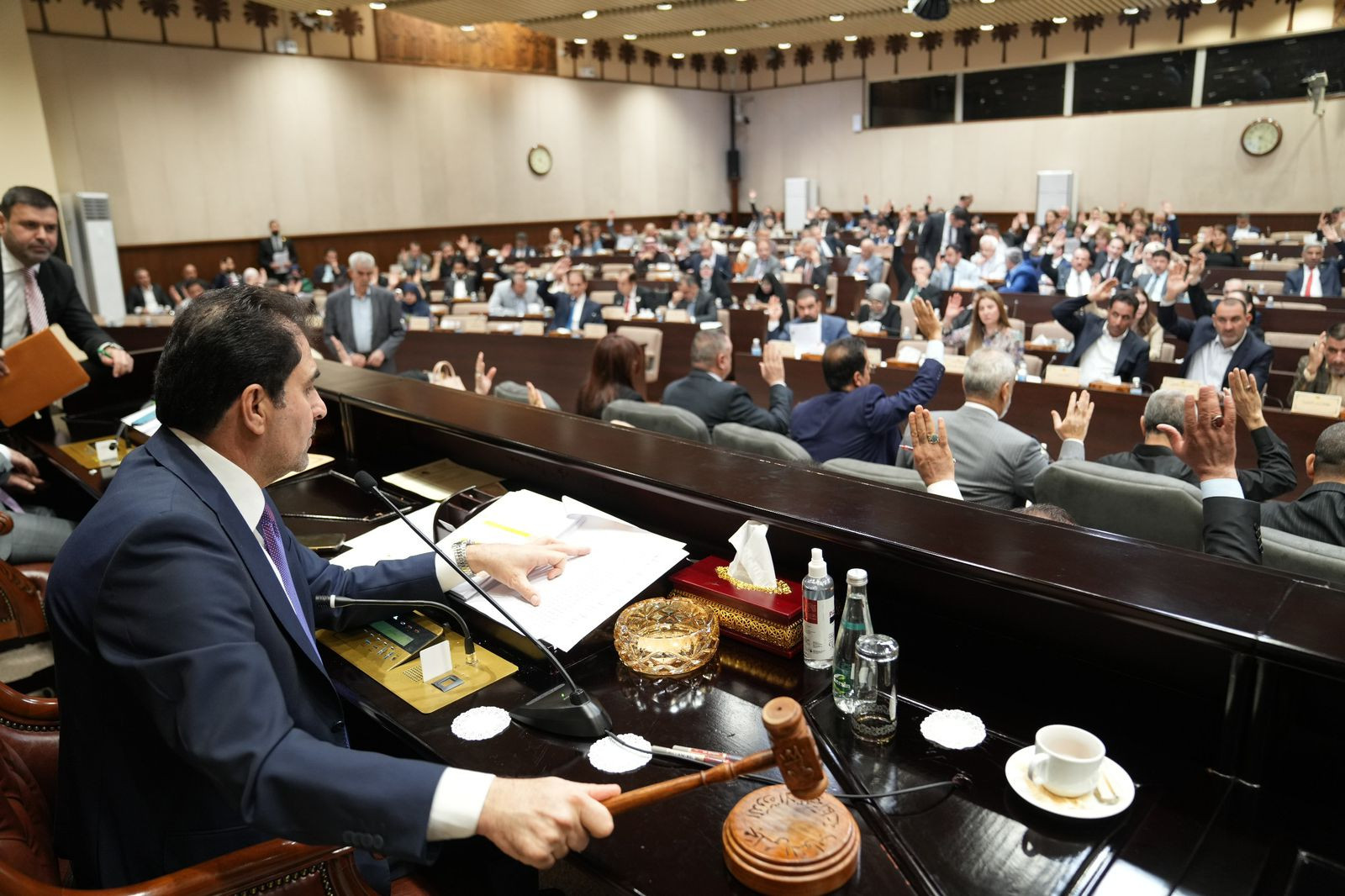 البرلمان يصوت على قانون مؤسسة الشهداء والمندلاوي يؤكد : يهدف لتقديم التسهيلات و إيجاد موارد مالية جديدة