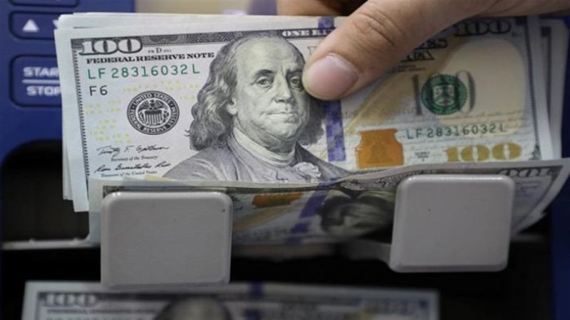 بسعر صرف 131 الف لكل 100 دوﻻر.. مبيعات البنك المركزي تتخطى الـ 280 مليون دوﻻر