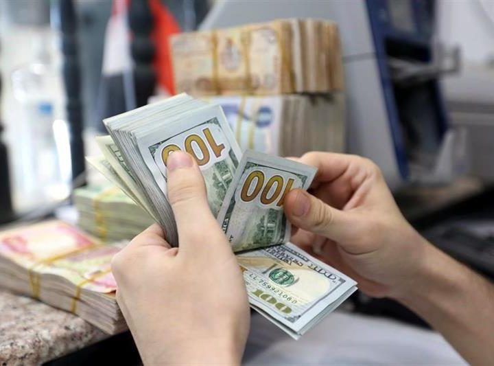 اسعار الصرف بالسوق العراقية تستقر على 152.500 دينار لكل 100 دولار