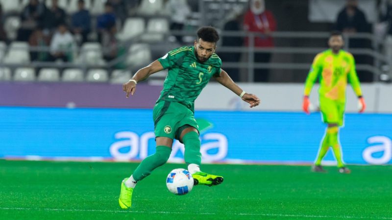 مسؤول المنتخب السعودي السابق يبرر رغبة البليهي بالاعتزال