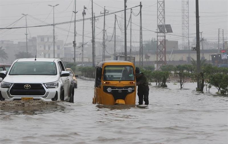 موجة امطار رعدية غزيرة تستمر عدة ايام بدءا من يوم غد الاربعاء