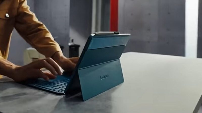 Lenovo تعلن عن حاسب لوحي متطور مدعوم بالذكاء الاصطناعي