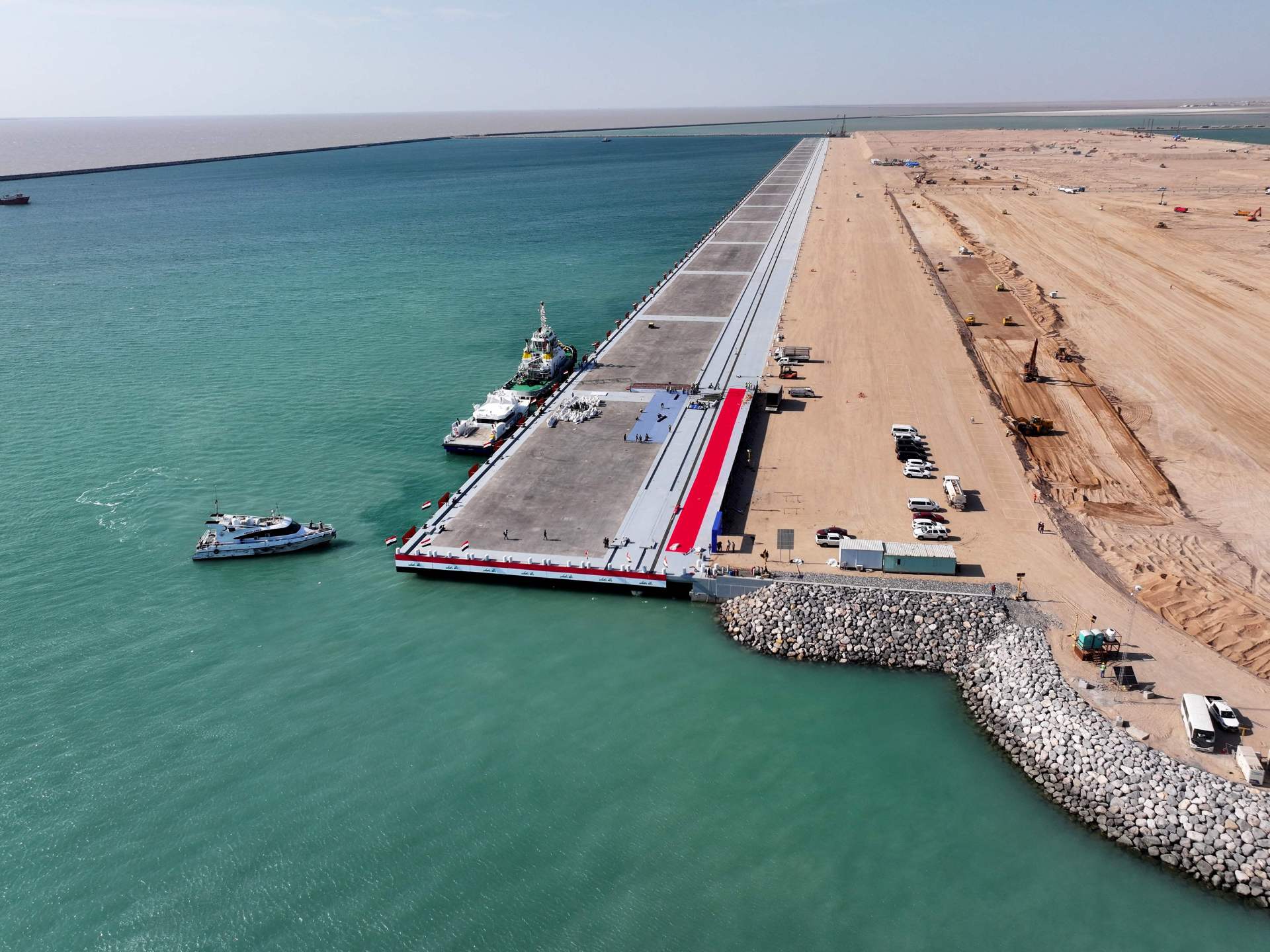 شركات عالمية تتسابق على الاستثمار في ميناء الفاو وطريق التنمية